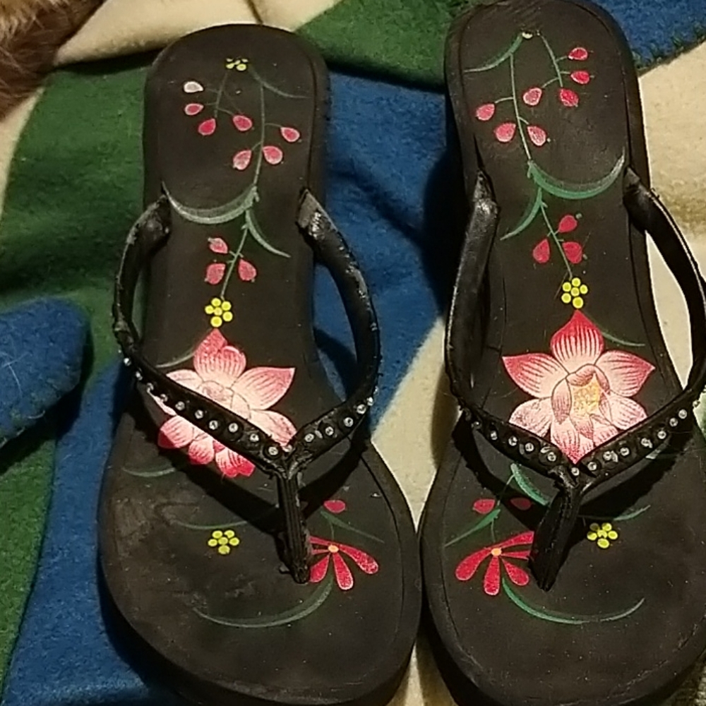 WEDGE FLIP FLOPS